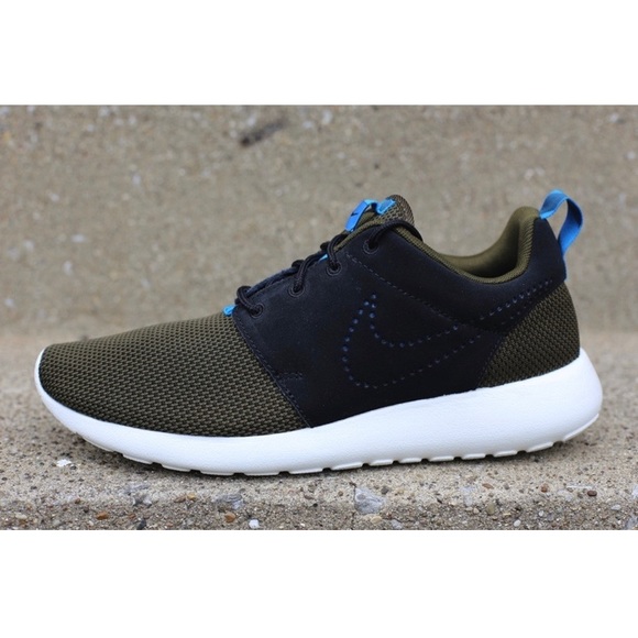 Nike  Menś Roshe Run Sneakers Size 11.5 - Picture 10 of 14